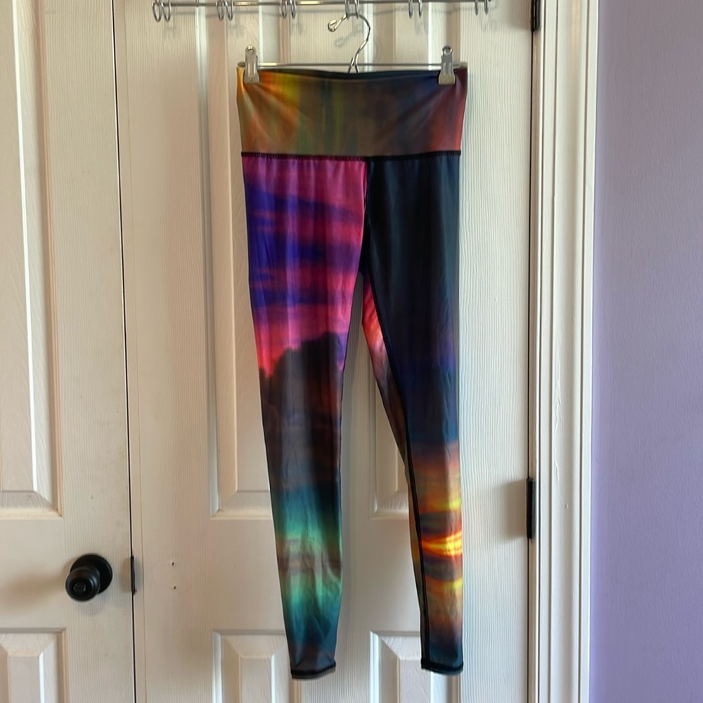 Teeki Yoga Leggings Size Small